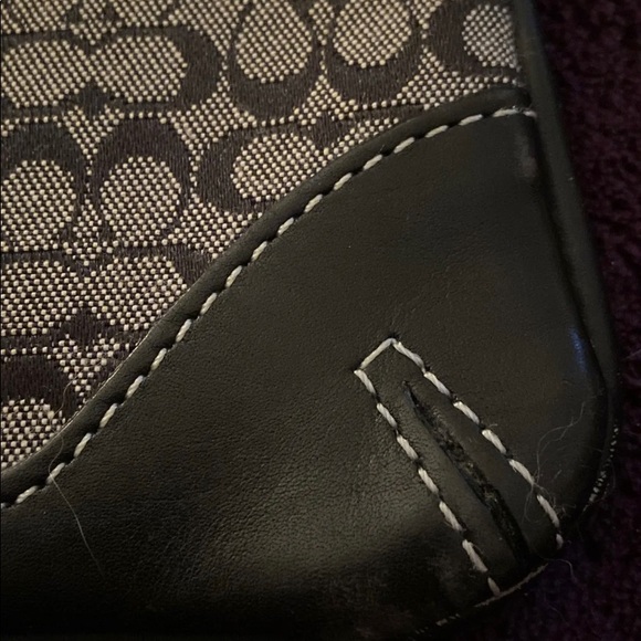 🎉🌸💝 HOST PICK 💝🌸🎉 Vintage Coach Wristlet - Black and Gray - Picture 9 of 10